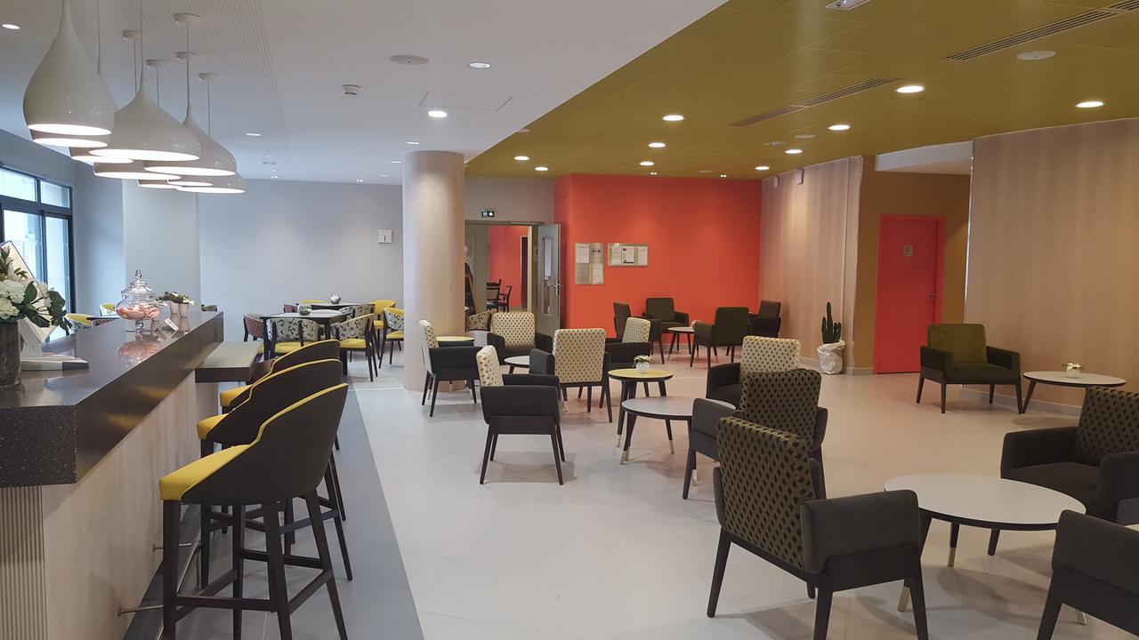 Residence Seniors Domitys Les Hautes Feuilles Reims Bagian luar foto